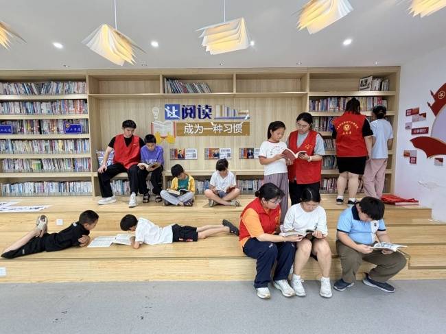 青仔暑托启新程 暖心守护伴成长(图3) 青仔暑托启新程 暖心守护伴成长(图3)