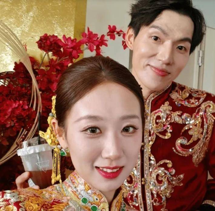 吴前婚礼礼金明细流出！CBA高薪郭艾伦随200元成普遍标准，杜锋缺席且礼金未到