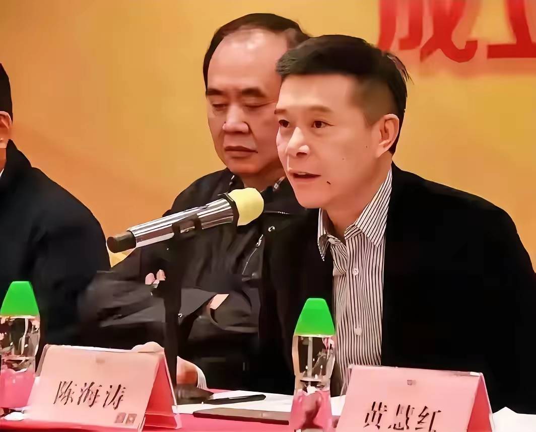 宏远早报！官方正式发声，陈老板做温情决定，杜锋爱将加盟NBL联赛
