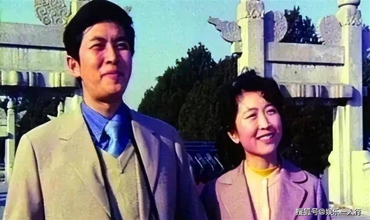 唐国强74岁还在横店拍短剧？俩儿子皆有障碍，高龄仍不敢停下脚步封面图