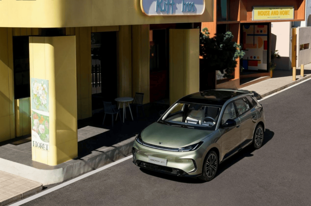 极狐贝塔T1用车成本可控,是靠谱的6万级纯电车优选_搜狐汽车_搜狐网