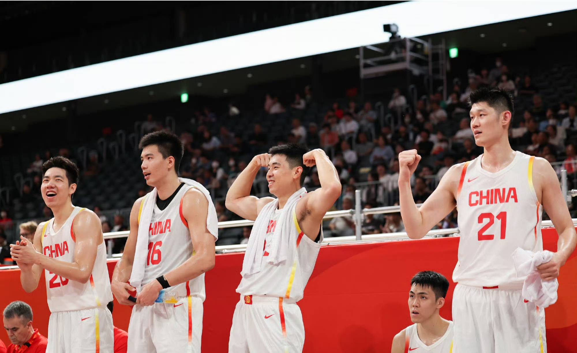 原创
            朱俊龙因伤缺席亚运会，中国男篮到底应不应该集训和全主力阵容参加？