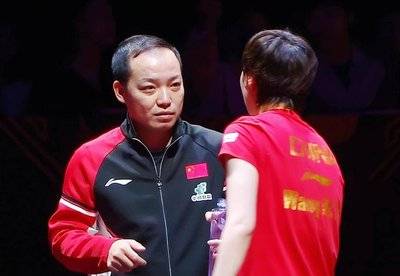 国乒明日出征名古屋！孙颖莎聊伤病，肖战坦言莎头混双仍在磨合