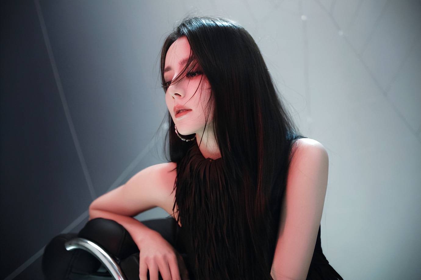 迪丽热巴俏脸圆润身材火辣性感撩人!美得梦回早期胖迪 迪丽热巴俏脸圆润身材火辣性感撩人!美得梦回早期胖迪