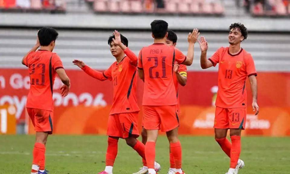 9月25日：亚运男足14决赛对阵：中国战泰国！与韩国越南同半区日本VS朝鲜