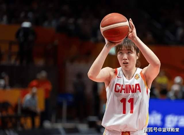 女篮半场险胜韩国！张子宇高效，罗欣棫唐子婷齐爆，王思雨稳组织
