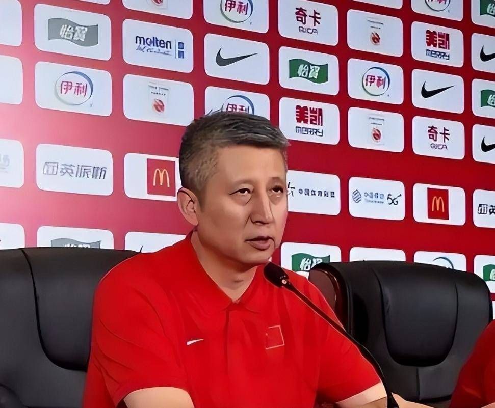 拒绝下课！中国男篮做出重要决定！郭士强提新要求，杨毅一针见血