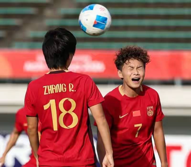 中国女足0-2朝鲜！揪出第一责任人，不是王霜也不是门将，而是他！