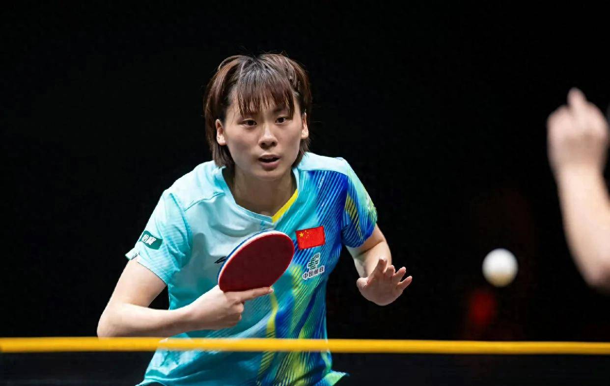4胜1负！何卓佳3-0削球名将，覃予萱五局惜败，国乒女单首日喜忧参半