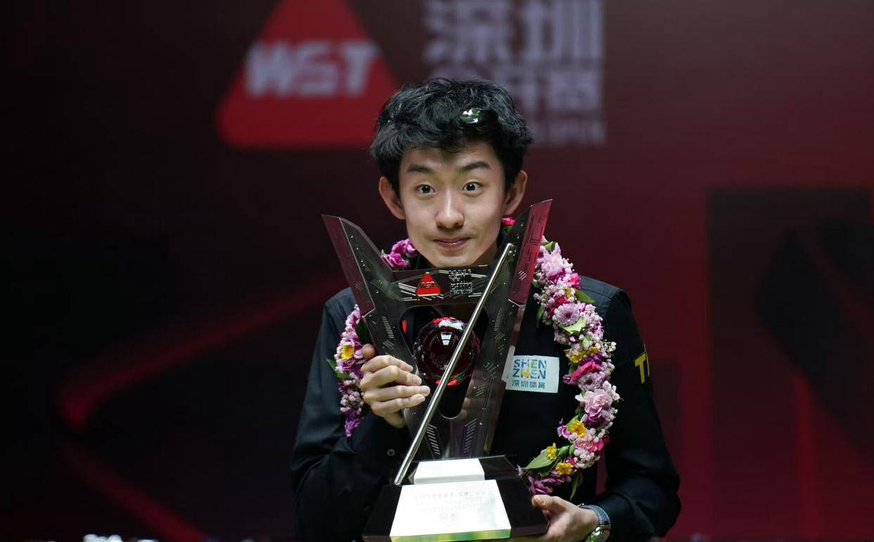 吴宜泽辉煌归来！与赵心童争夺世界第一，瞄准斯诺克三大赛两冠
