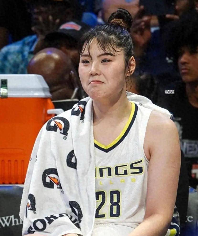 10.8日：李月汝正式回应职业去向：不回WCBA，将转战Unrivaled联赛