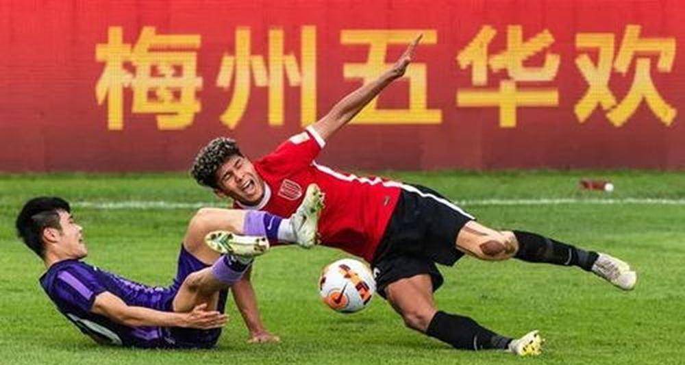津门虎客场爆冷胜成都蓉城，领先降级区6分，三对手无欲无求，首回合战罢