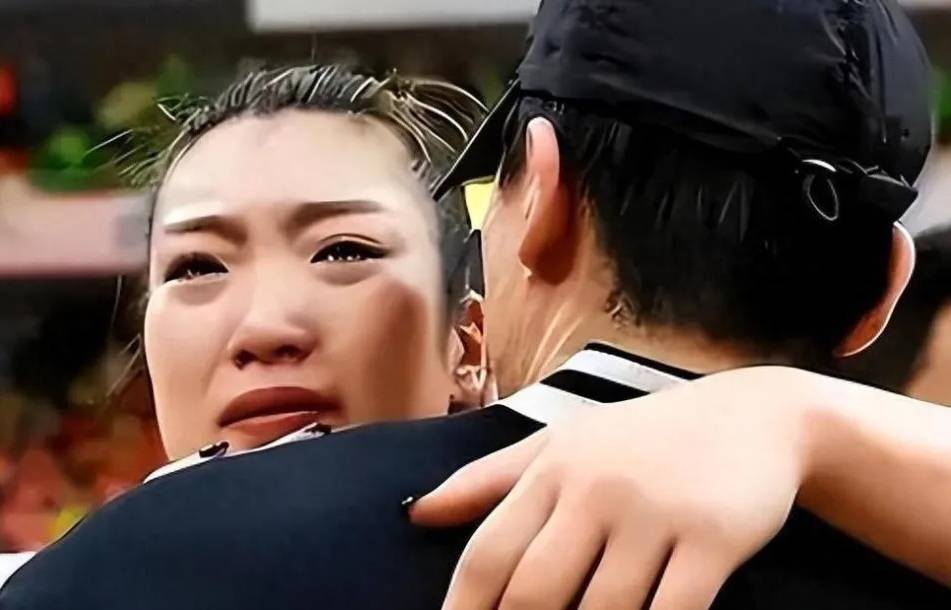 三年感情纠葛结束！李梦公布新恋情，与张隆分手背后藏有多少无奈？