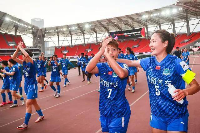 中国女足选帅，王军、陈婉婷大热，这位猛人别忘了：曾称霸女超、亚冠