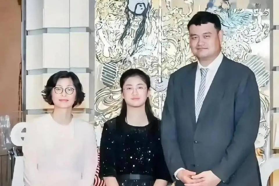 姚明审美眼光不行，当初不选更漂亮的赵蕊蕊，反而选了叶莉