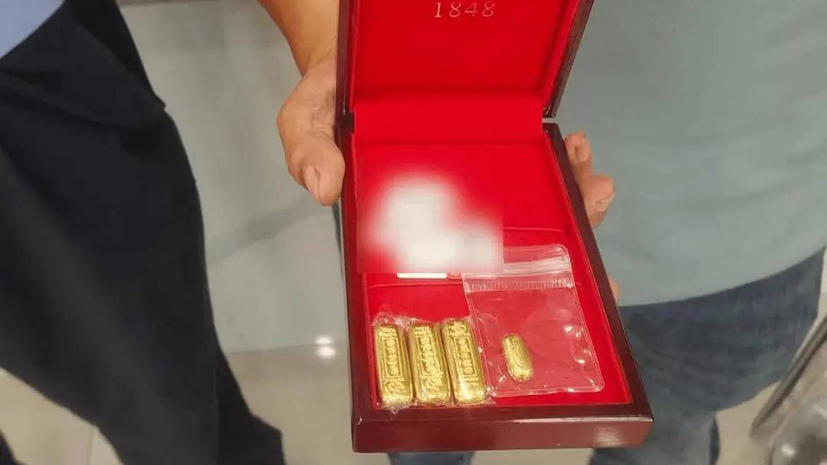大叔买了100多克黄金，称“给儿子结婚用”，儿子蒙了：我怎么不知道我要结婚？