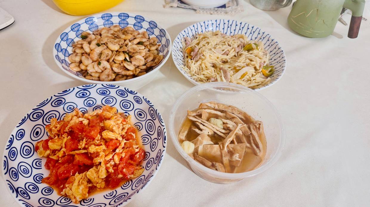 原来在孩子看来，没有她特别爱吃的菜，就是凑合