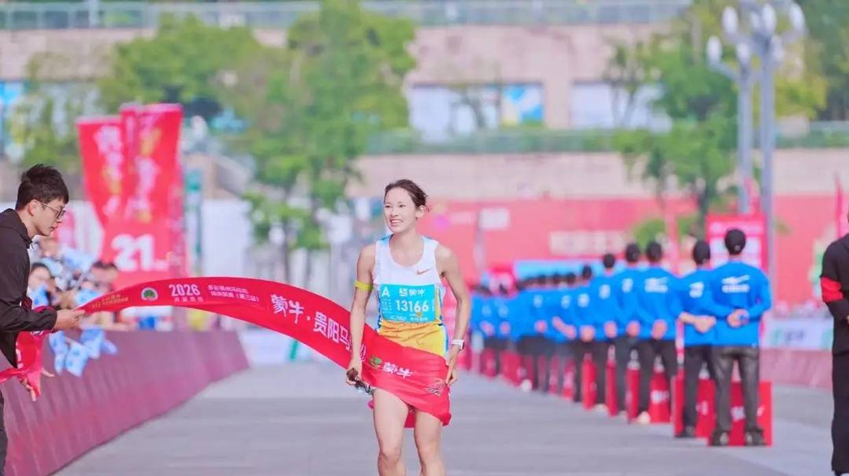 贵阳马拉松 | 半马女冠军马秀针：坡多观众燃，这块金牌有点“辣”！