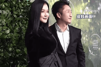 45岁邹市明“听老婆话”重返拳击赛场！冉莹颖直言打输了大不了换老公