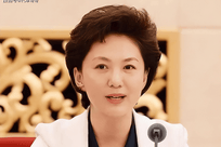 54岁海霞近况曝光！告别《新闻联播》，嫁清华教授26年活成人生赢家