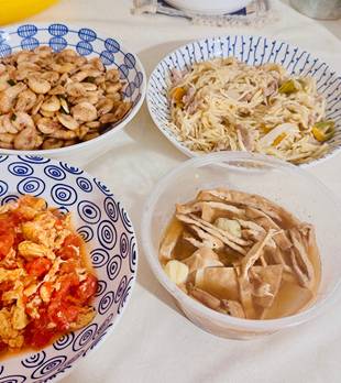 原来在孩子看来，没有她特别爱吃的菜，就是凑合