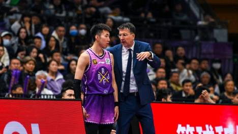 [流言板]前NBA球员拉里