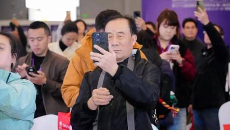 峻海携“智慧消防AI大模型”亮相成都老博会 重塑养老安全新标杆