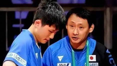 水谷隼公开炮轰日本乒协，给日本队出三道题，张本智和慌了：单打独斗走不远