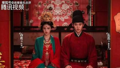 白鹿新作《莫离》口碑持续走高，剧情层次丰富，优质内容圈粉无数 《莫离》凭借扎实剧情、精细打磨和稳定热度，成为同档期优质热播剧。