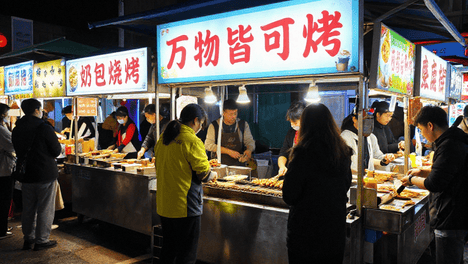 锦州凌河夜市：“万物皆可烤”，东北夜生活的灵魂！