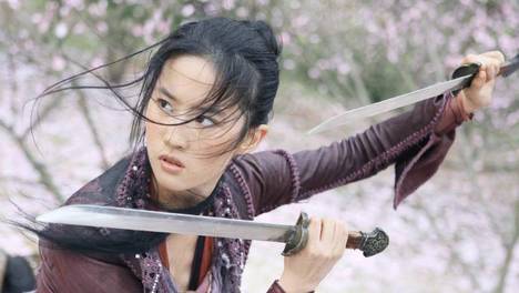 清朝一女子效仿花木兰从军，结果没多久就怀孕了，结局很凄惨