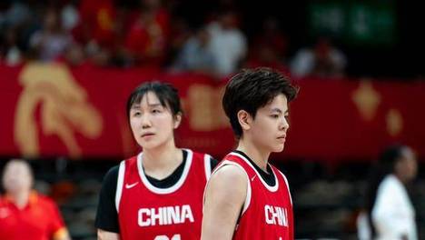 离谱！中国女篮一人18中2命中率11%，球迷：这水平凭什么打首发