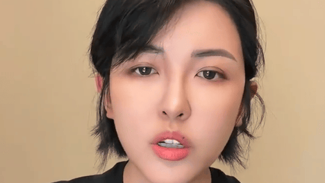 网红张凯毅宣布自己已经离婚 孩子的抚养权在自己手里 搜狐娱乐讯9月19日，网红张凯毅宣布离婚，在视频中，她透露孩子抚养权归自己，自己已经和丈夫离婚差不多三个多月了。…