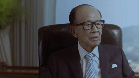 李嘉诚家族，突然出手了