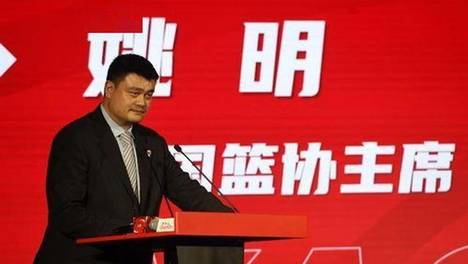 CBA转播权拉锯落幕，咪咕重新上架季前赛，球队分红暴跌20亿合同难续