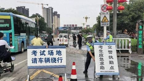 高考首日，济宁公安交警全力护考！