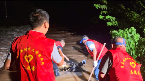 李庙镇：连夜部署防汛避险工作　筑牢群众安全防线