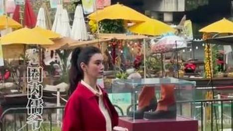 奚梦瑶现身活动：腿长溢出屏幕，生完俩娃还像维密在逃模特，超模自律太离谱#第39期娱乐热点剧评社#