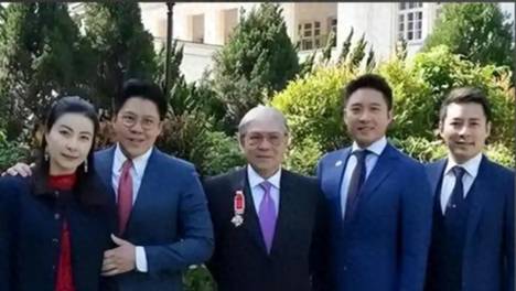 郭晶晶：本以为嫁给霍启刚就够幸福了，没想到现在幸福又升级了