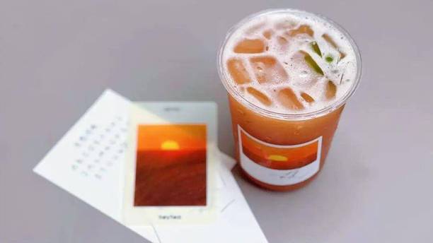 既要又要，年轻人爱上“啤酒味”奶茶