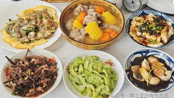 朋友聚会，几道家常菜就很受欢迎，大家吃得开心啊