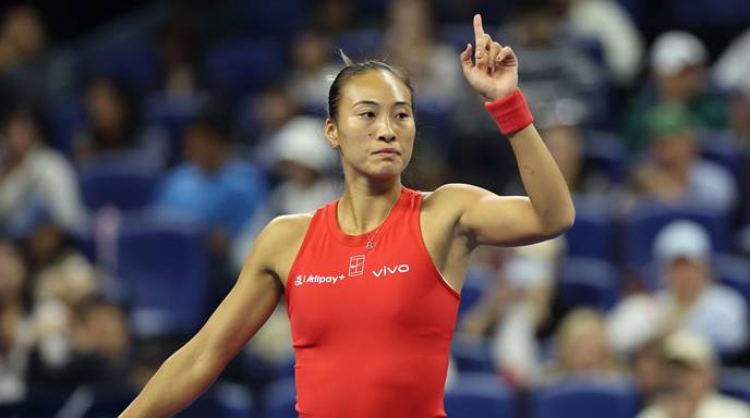 郑钦文成为中网首位本土女单冠军