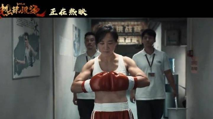 贾玲暴瘦100斤，你建议效仿吗？