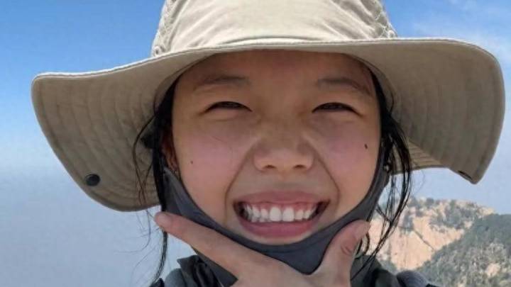 衡山##嵩山##22岁女生5天爬五岳为自己庆生#22岁生日来临之际,在