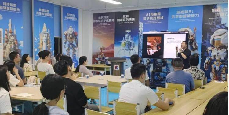 第 1 批用AI鸡娃的家长，疯了
