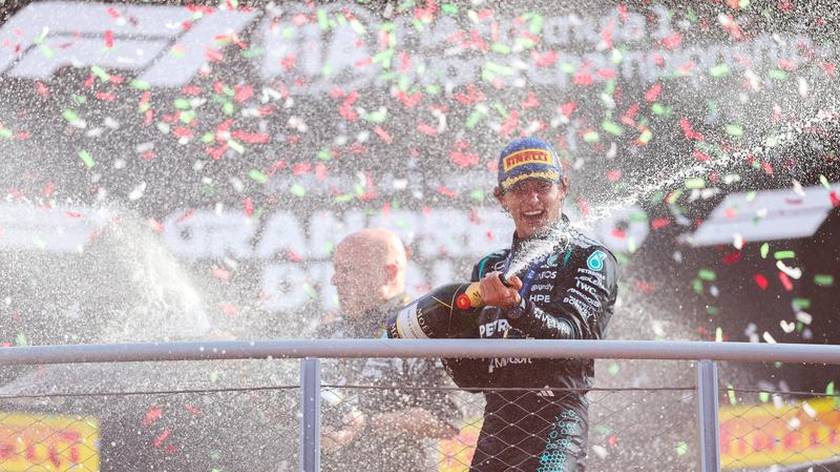 组图：F1意大利大奖赛 安东内利夺冠