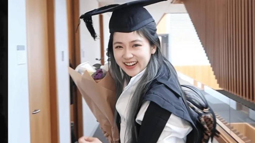 曾被围剿“不像学数学”的中国女孩，从牛津博士毕业了