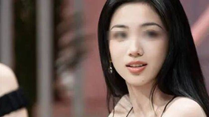 女明星“献祭父母”事件冲上热搜，看完我有几句话不吐不快