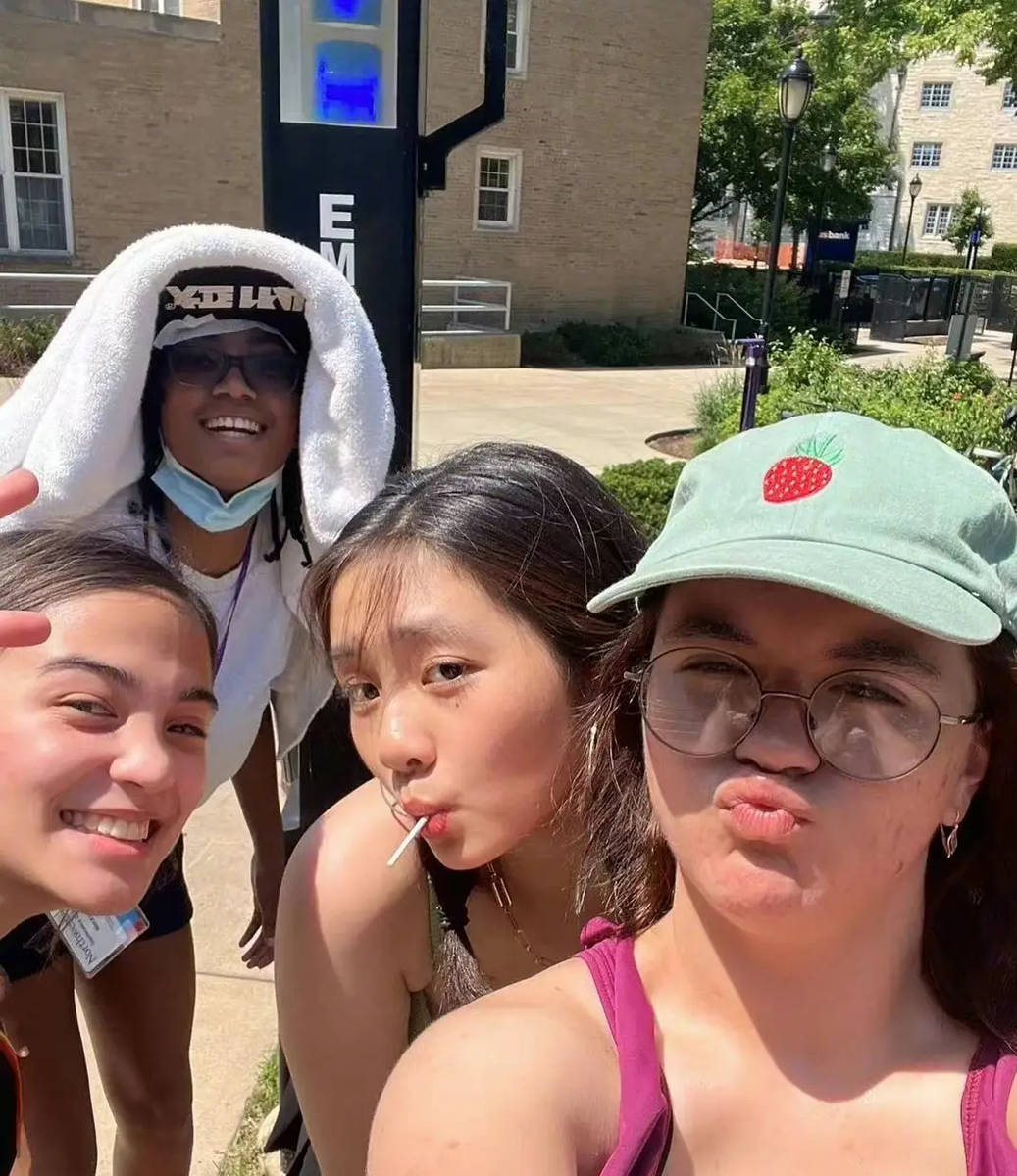 黄多多海边比基尼照曝光！秀曼妙身姿少女感十足