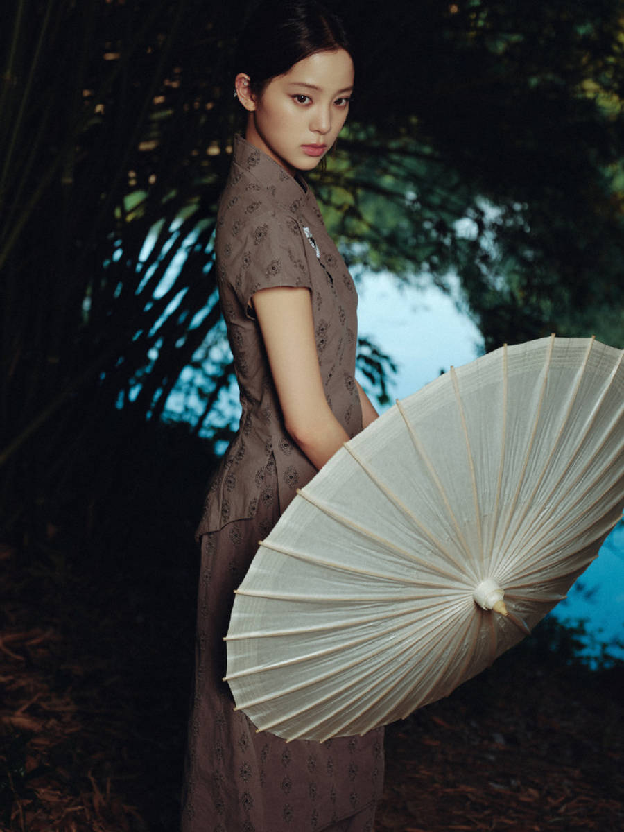 欧阳娜娜新中式旗袍造型 温婉古典尽显东方诗意
